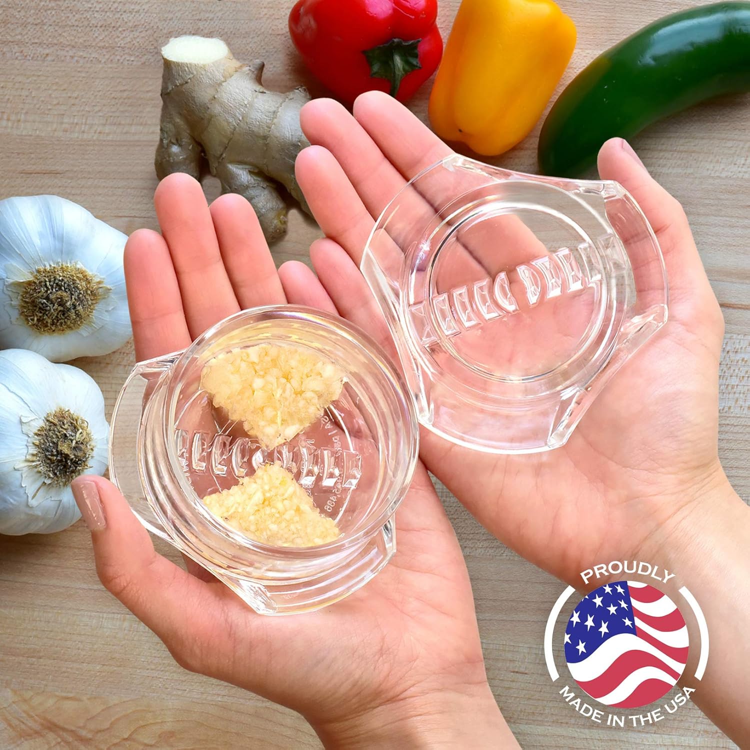 Nextrend Garlic Twister 4th Gen – Garlic Mincer & Garlic Press in One - for Ginger, Herbs, Nuts & more, BPA-Free, Dishwasher Safe, 3–5 Clove Capacity - Clear